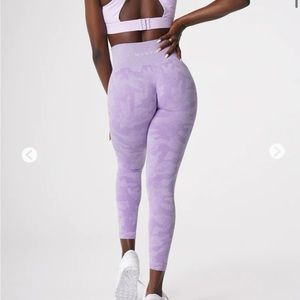 Small lilac seamless NVGTN leggings